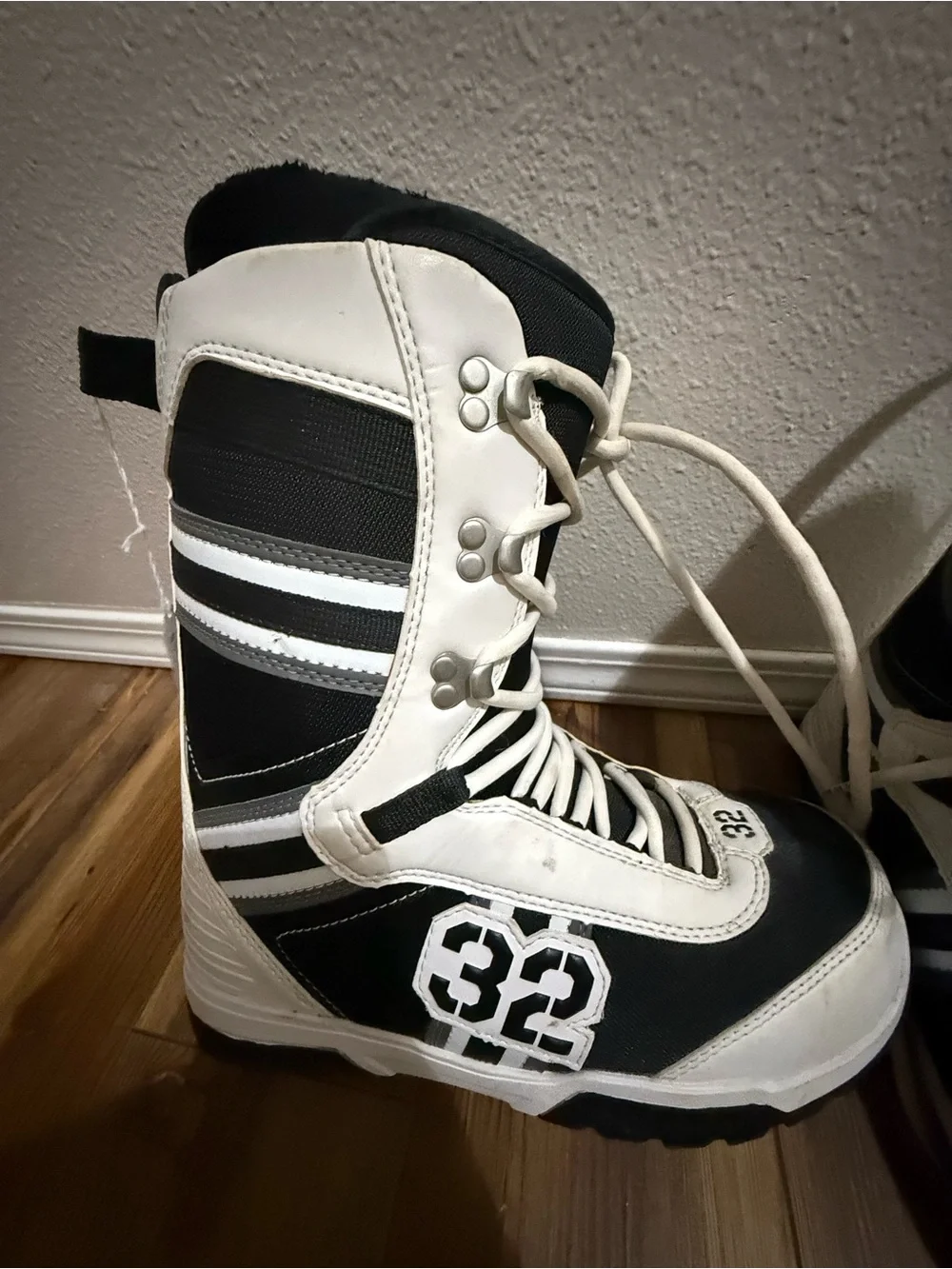 ThirtyTwo Exus Snowboard Boots - Size 9.5 Men’s
